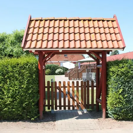 Blockhaeuser An Der Mueritz